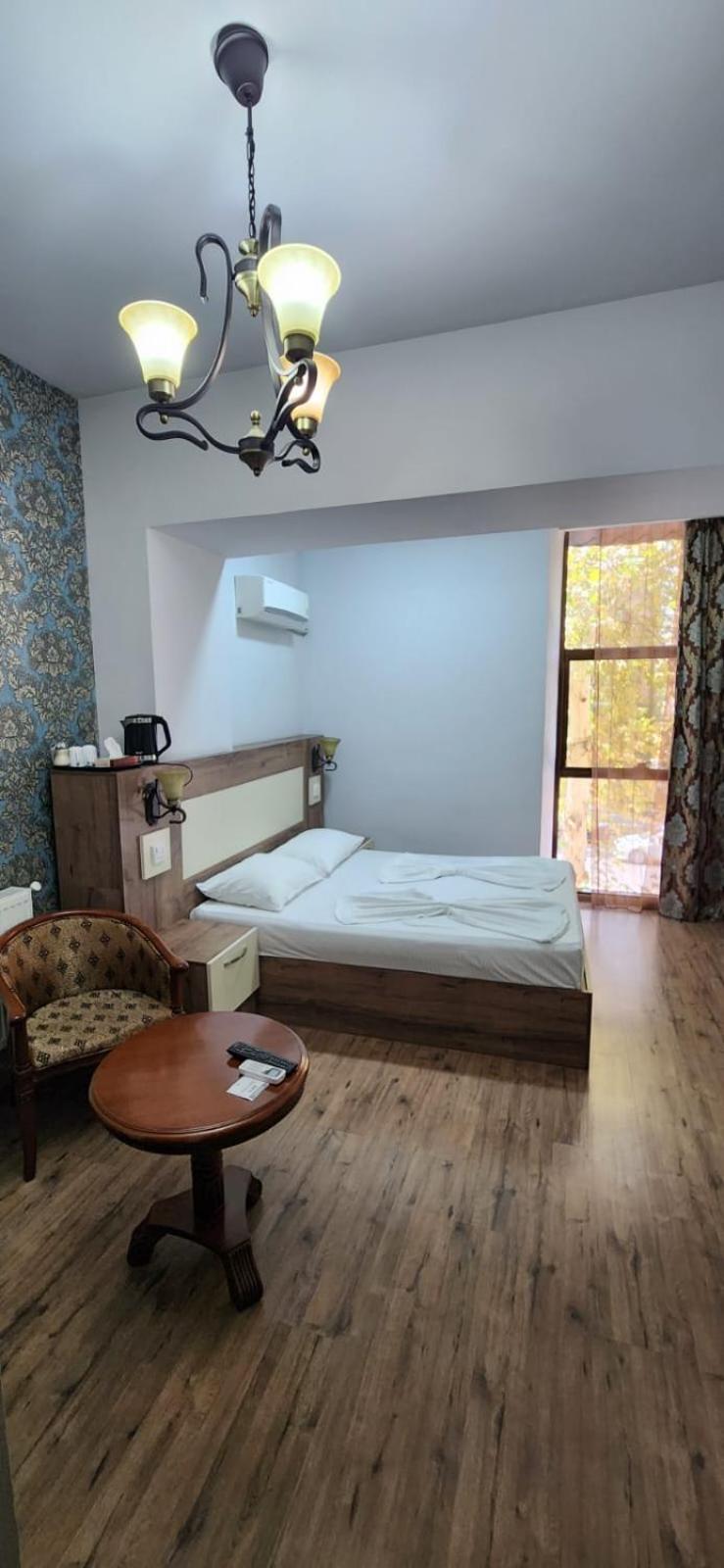 יירבאן Hotel Premium Armenia מראה חיצוני תמונה