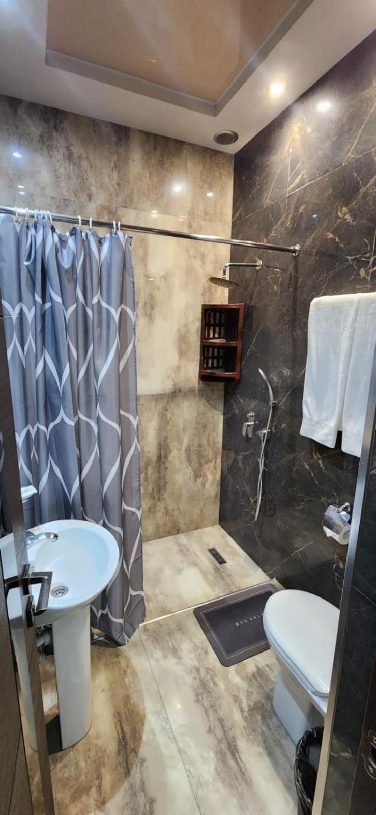 יירבאן Hotel Premium Armenia מראה חיצוני תמונה